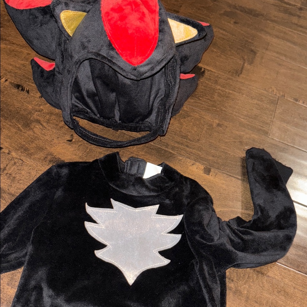 Official Sonic 3 Movie Shadow Deluxe Costume - Picture 10 of 16